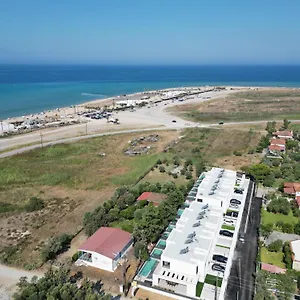 Villa Serene Halkidiki - Cfront Private Pool, Nea Iraklia